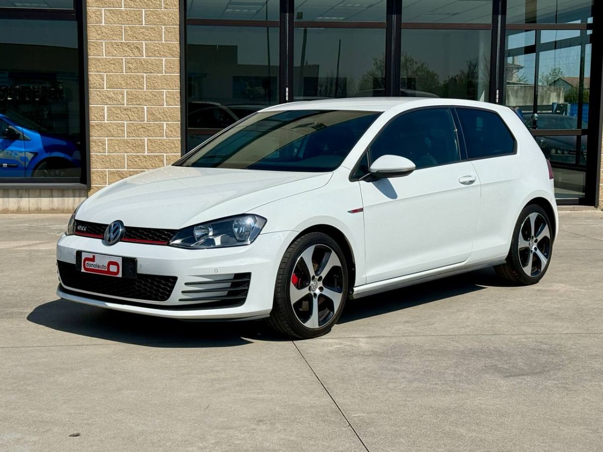 VOLKSWAGEN GOLF 7 GTI 3P 220CV 2016 usata — foto 3