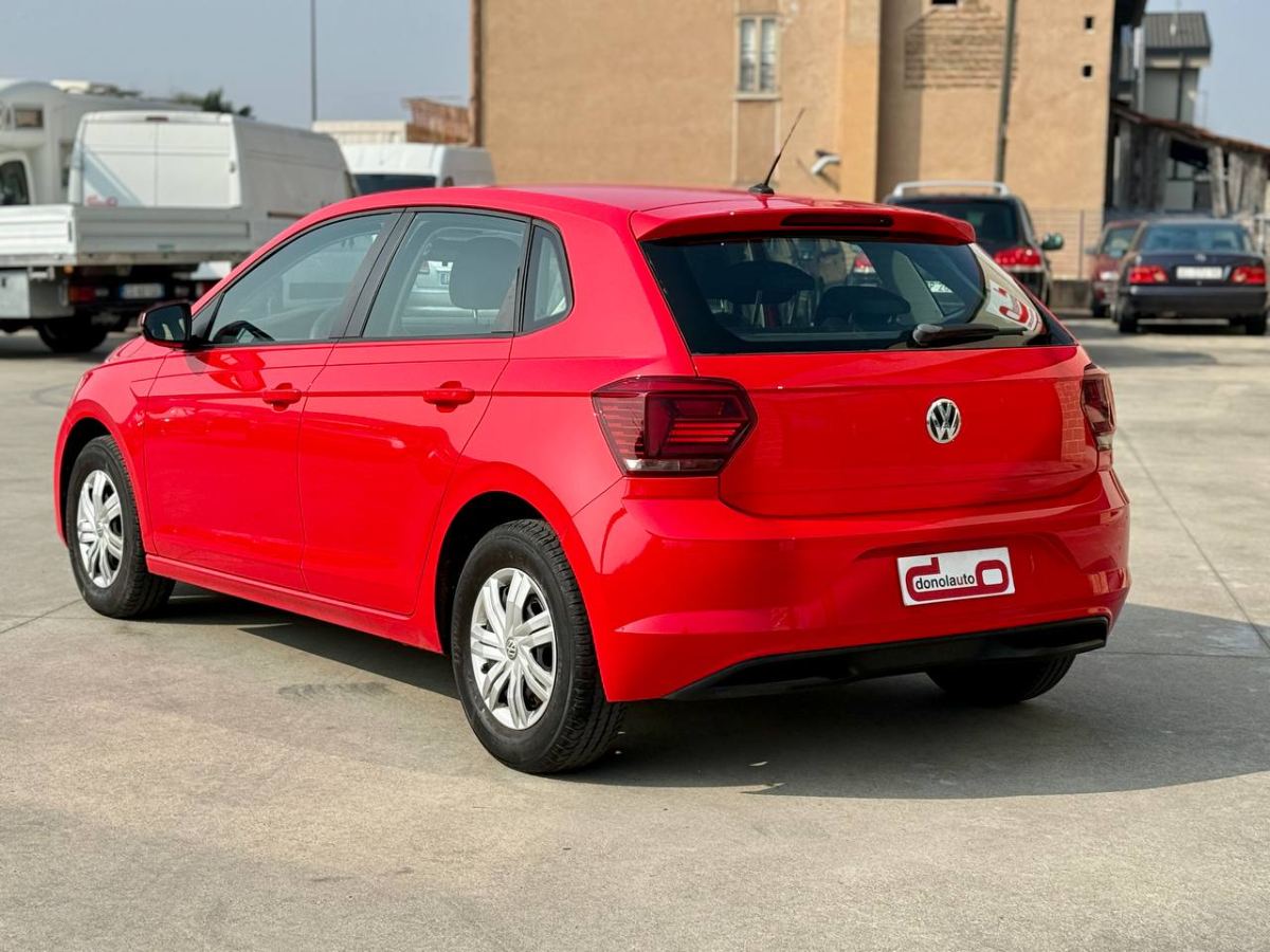 VOLKSWAGEN POLO 1.0 TRENDLINE 65CV 2018 usata — foto 4