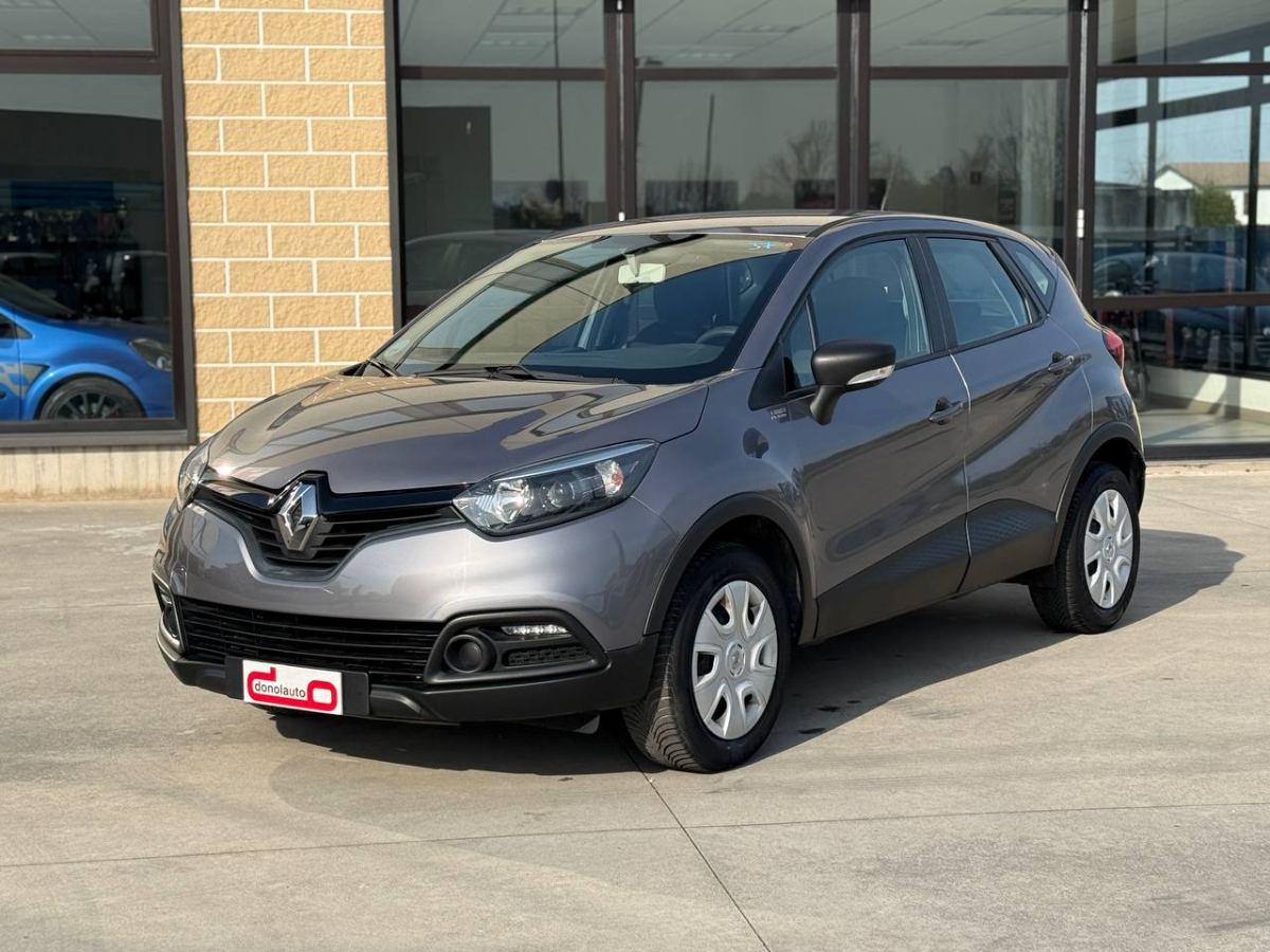 RENAULT CAPTUR 0.9 TCE LIFE 90CV 2017 usata — foto 3
