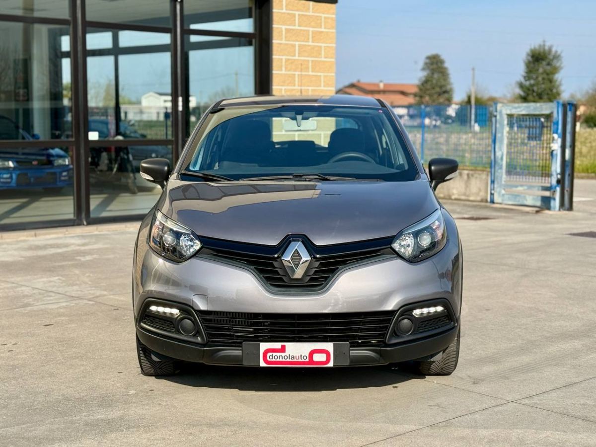 RENAULT CAPTUR 0.9 TCE LIFE 90CV 2017 usata — foto 2