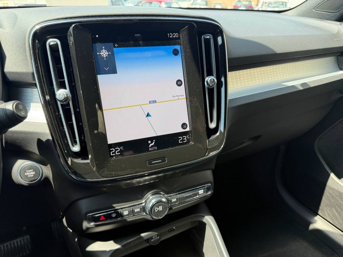 VOLVO XC40 PHEV T4 1.5 RECHARGE INSCRIPTION 2022 usata — foto 10