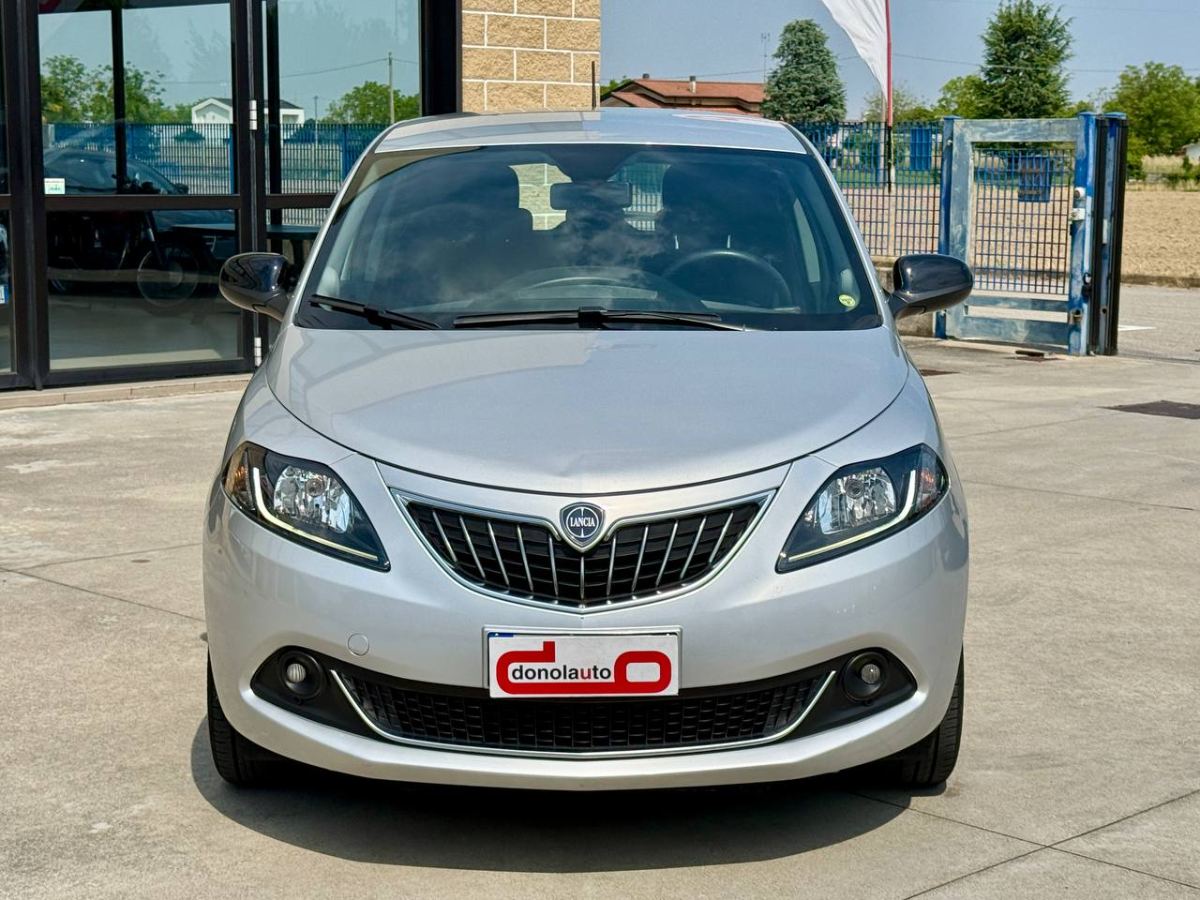 LANCIA YSPILON 1.0 HYBRID 70CV GOLD 2021 usata — foto 2