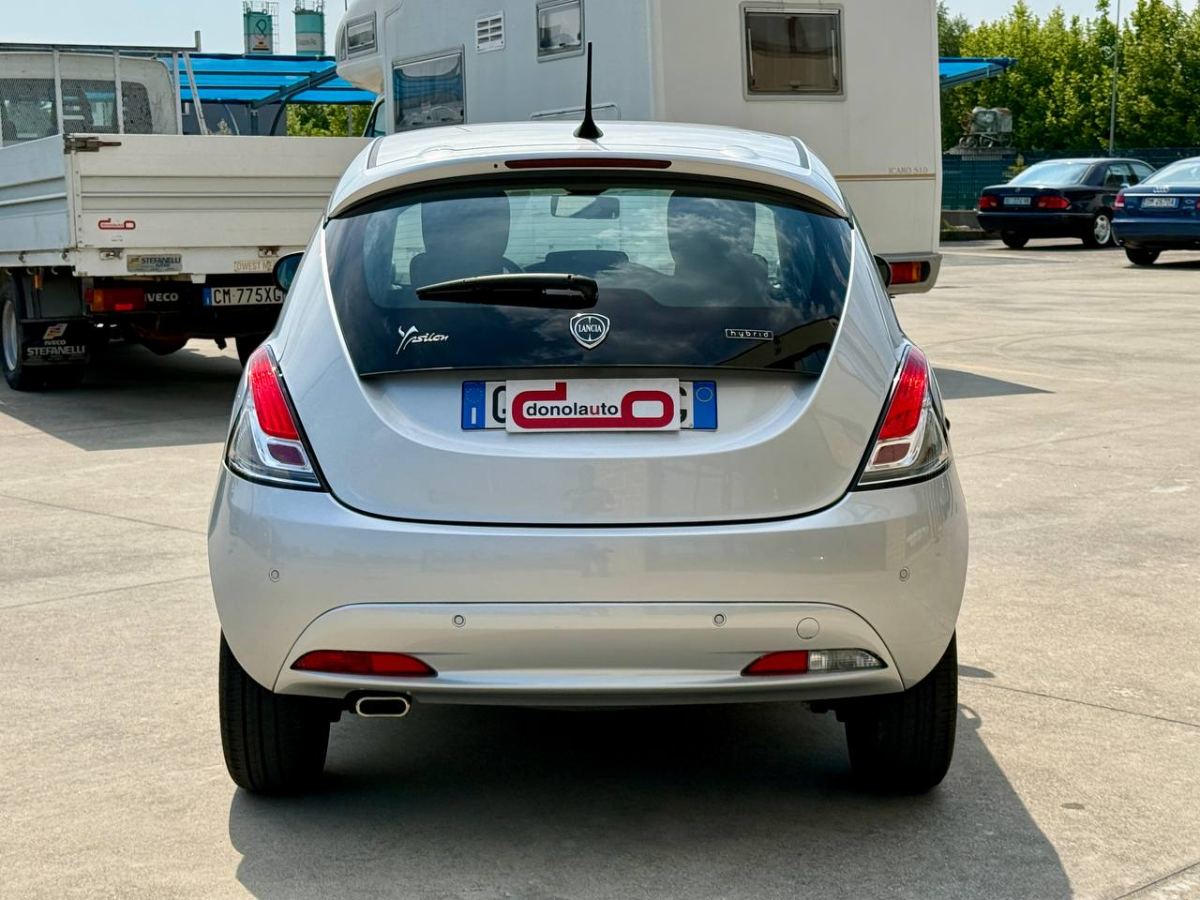 LANCIA YSPILON 1.0 HYBRID 70CV GOLD 2021 usata — foto 5