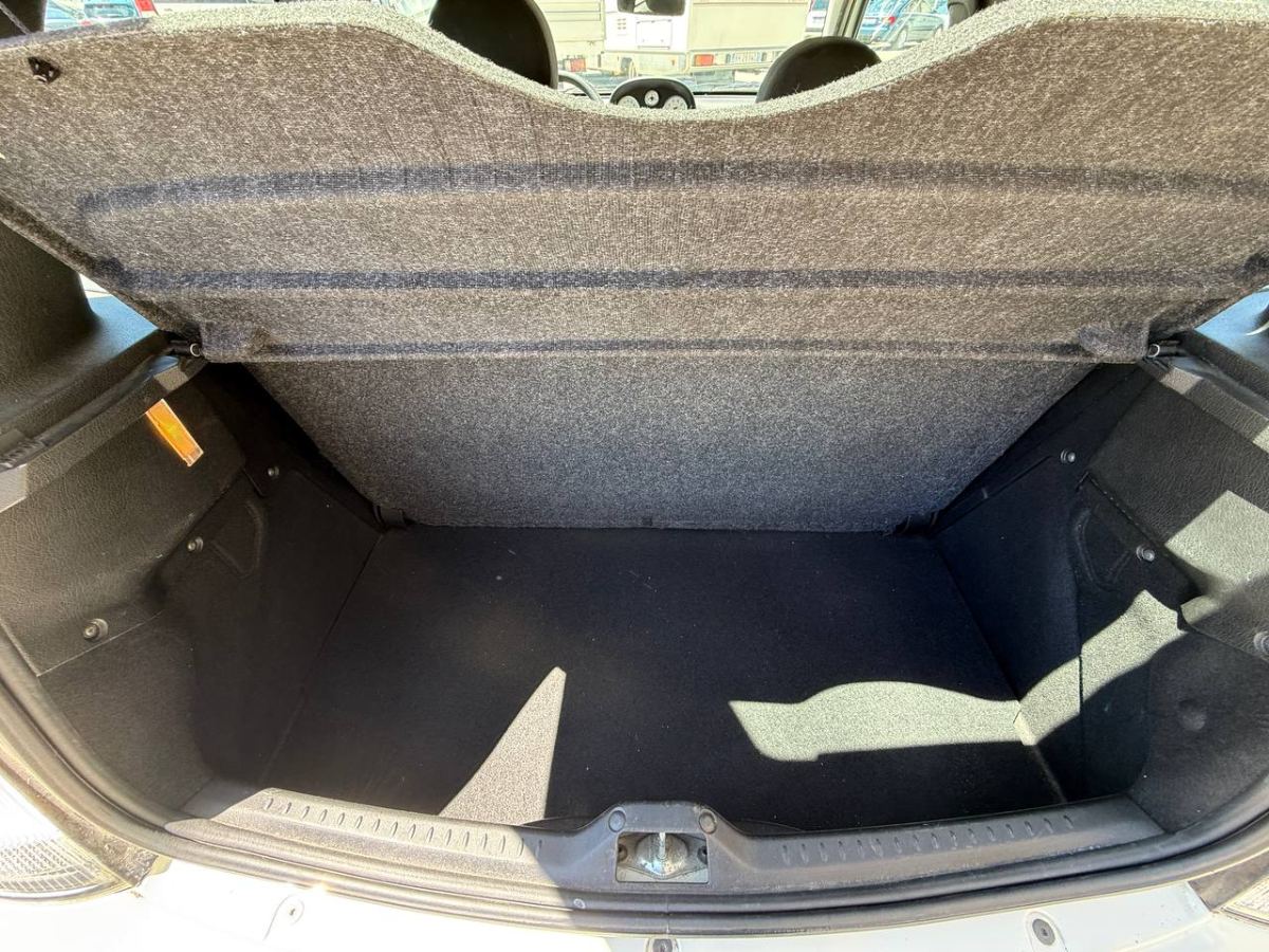 LANCIA YPSILON 1.2 60CV ORO 2010 usata — foto 10