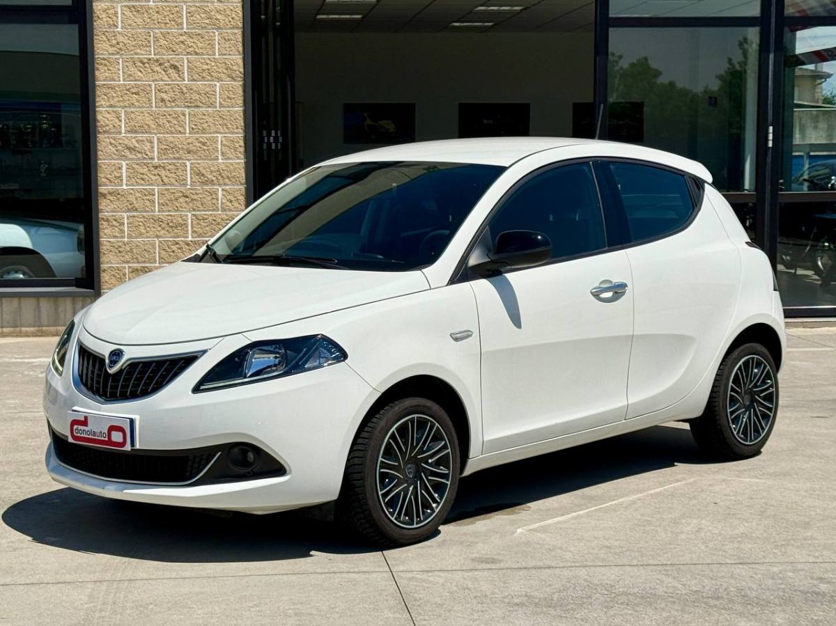 LANCIA YPSILON 1.0 HYBRID 70CV GOLD 2022 usata — foto 3