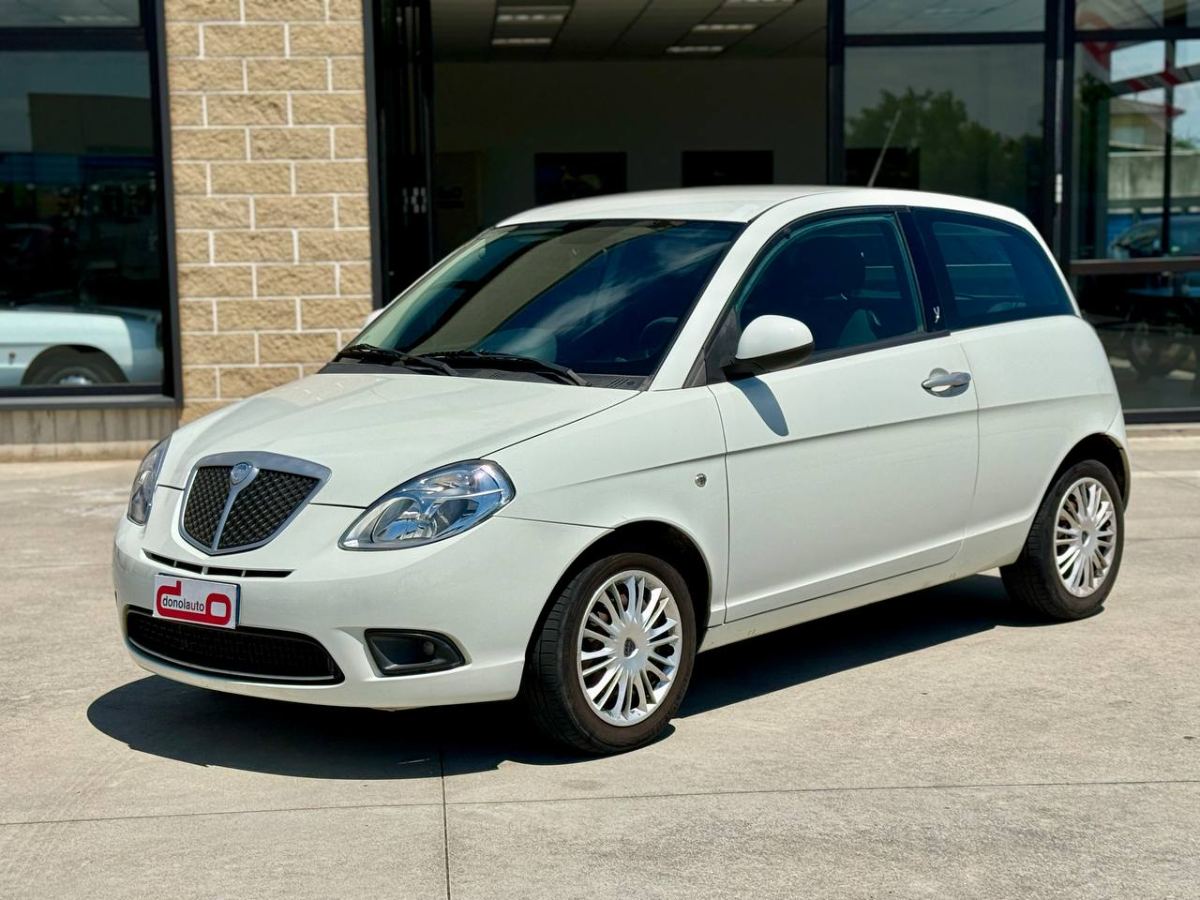 LANCIA YPSILON 1.2 60CV ORO 2010 usata — foto 3