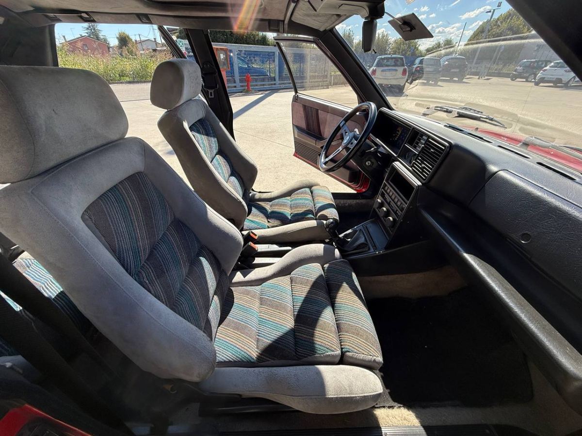 LANCIA DELTA HF INTEGRALE 8V 1989 usata — foto 9