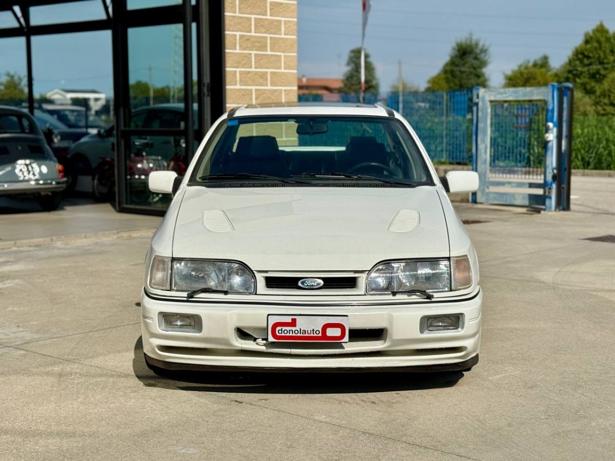 FORD SIERRA COSWORTH 2.0 215CV 4X4 CLIMA 1992 usata — foto 2
