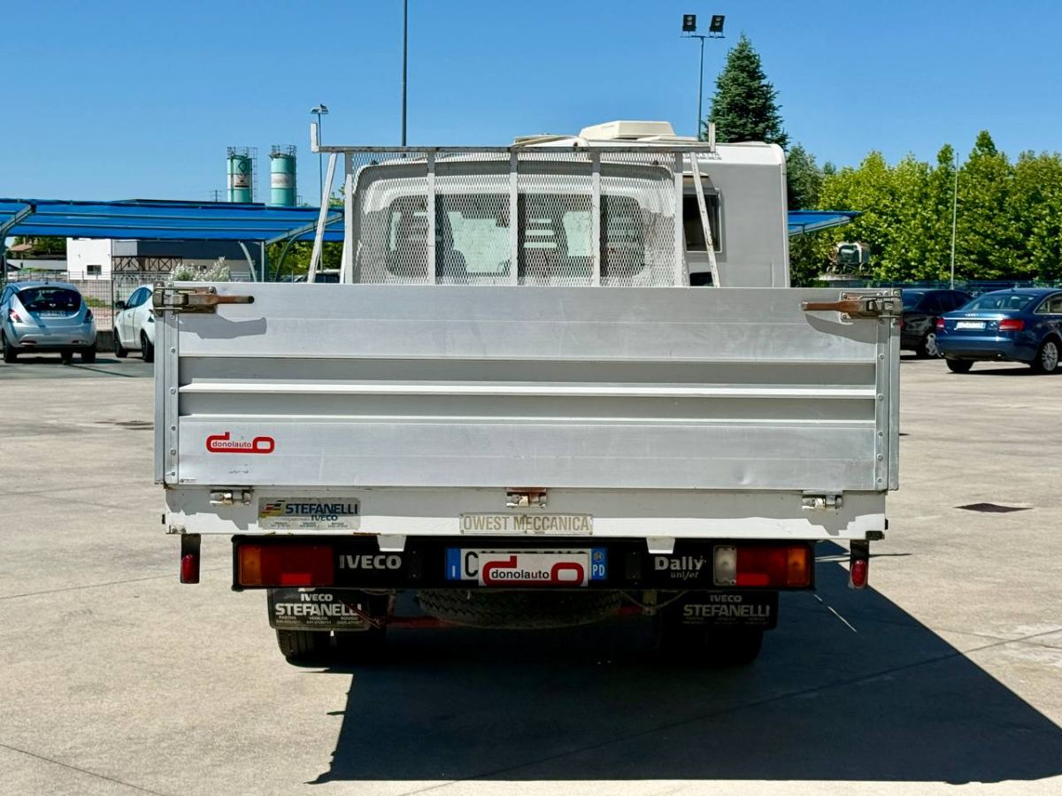 IVECO DAILY 2.8 125CV 35C13A CASSONATO 2004 usata — foto 5