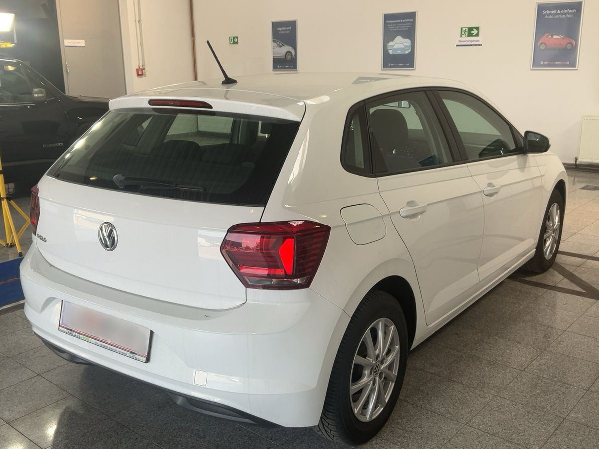 VOLKSWAGEN POLO 1.0 TRENDLINE 65CV 2019 usata — foto 3