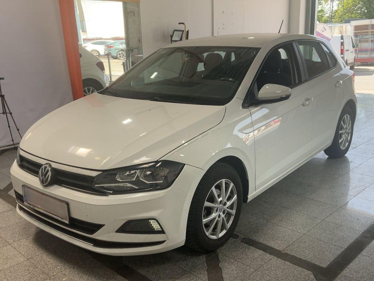 VOLKSWAGEN POLO 1.0 TRENDLINE 65CV 2019 usata — foto 1