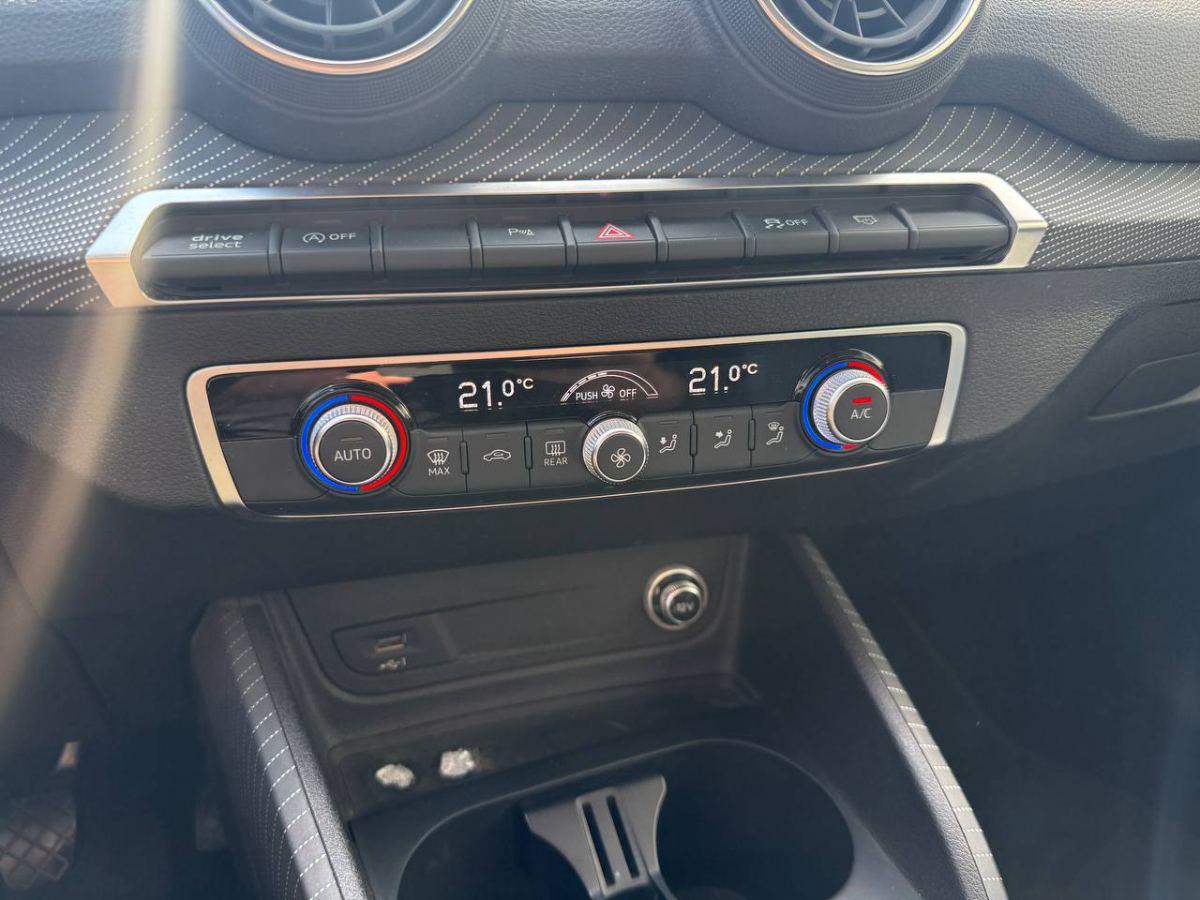 AUDI Q2 30 TDI 1.6 BUSINESS 116CV 2019 usata — foto 10