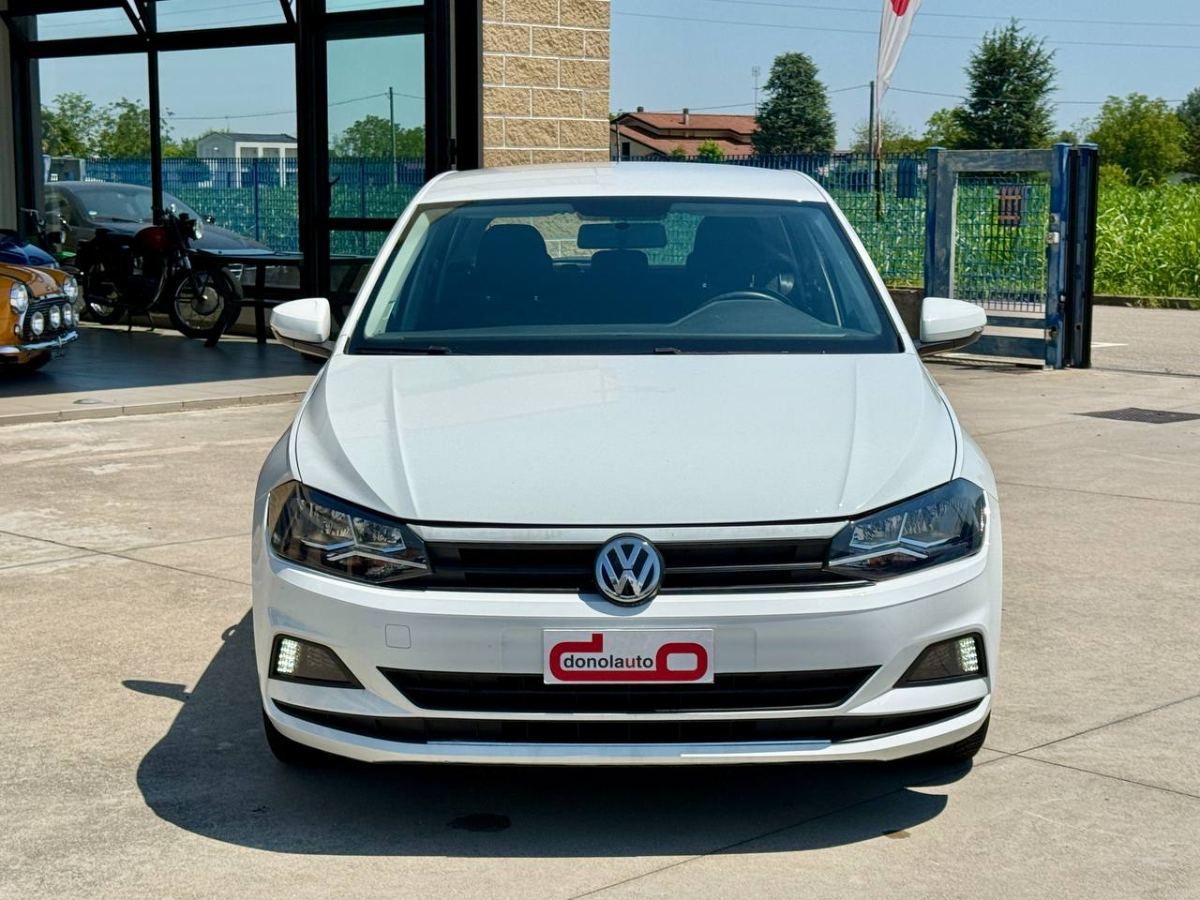 VOLKSWAGEN POLO 1.0 TRENDLINE 65CV 2019 usata — foto 2