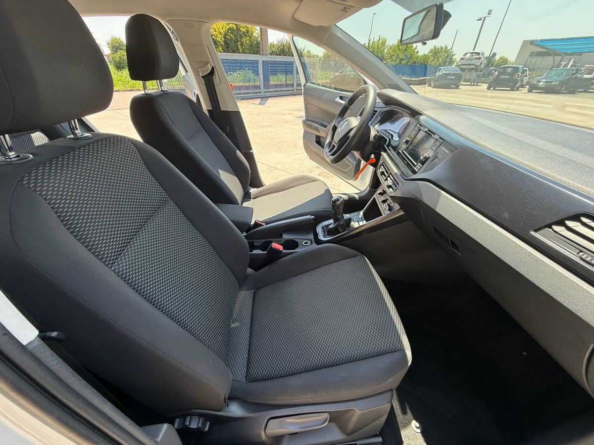 VOLKSWAGEN POLO 1.0 TRENDLINE 65CV 2019 usata — foto 10