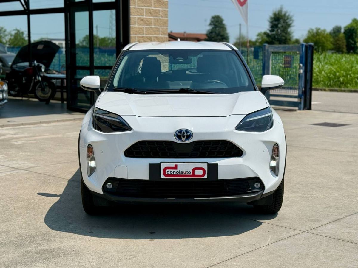 TOYOTA YARIS CROSS 1.5 HYBRID BUSINESS E-CVT 116CV 2022 usata — foto 2
