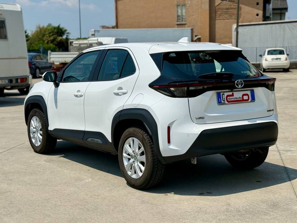 TOYOTA YARIS CROSS 1.5 HYBRID BUSINESS E-CVT 116CV 2022 usata — foto 4