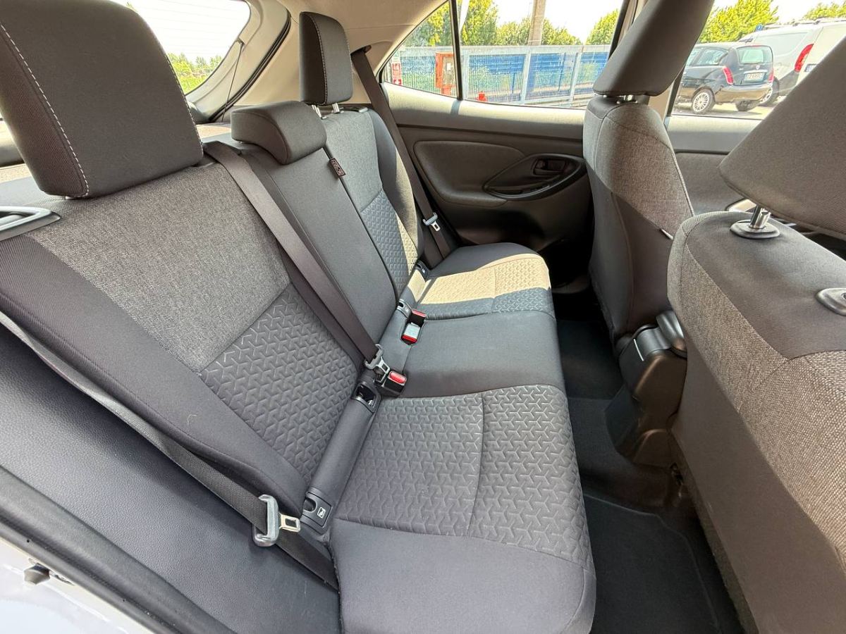 TOYOTA YARIS CROSS 1.5 HYBRID BUSINESS E-CVT 116CV 2022 usata — foto 11