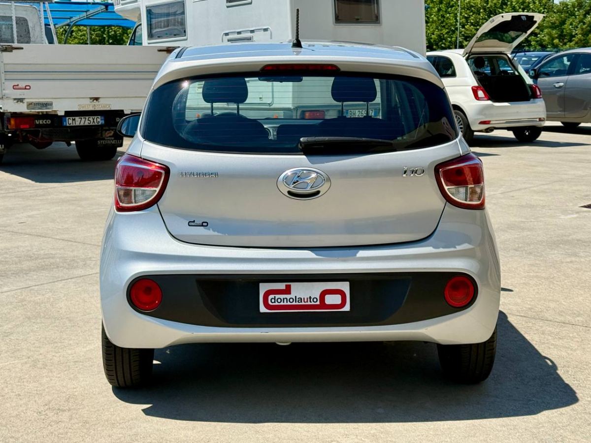 HYUNDAI I10 1.0 67CV TREND 2019 usata — foto 5