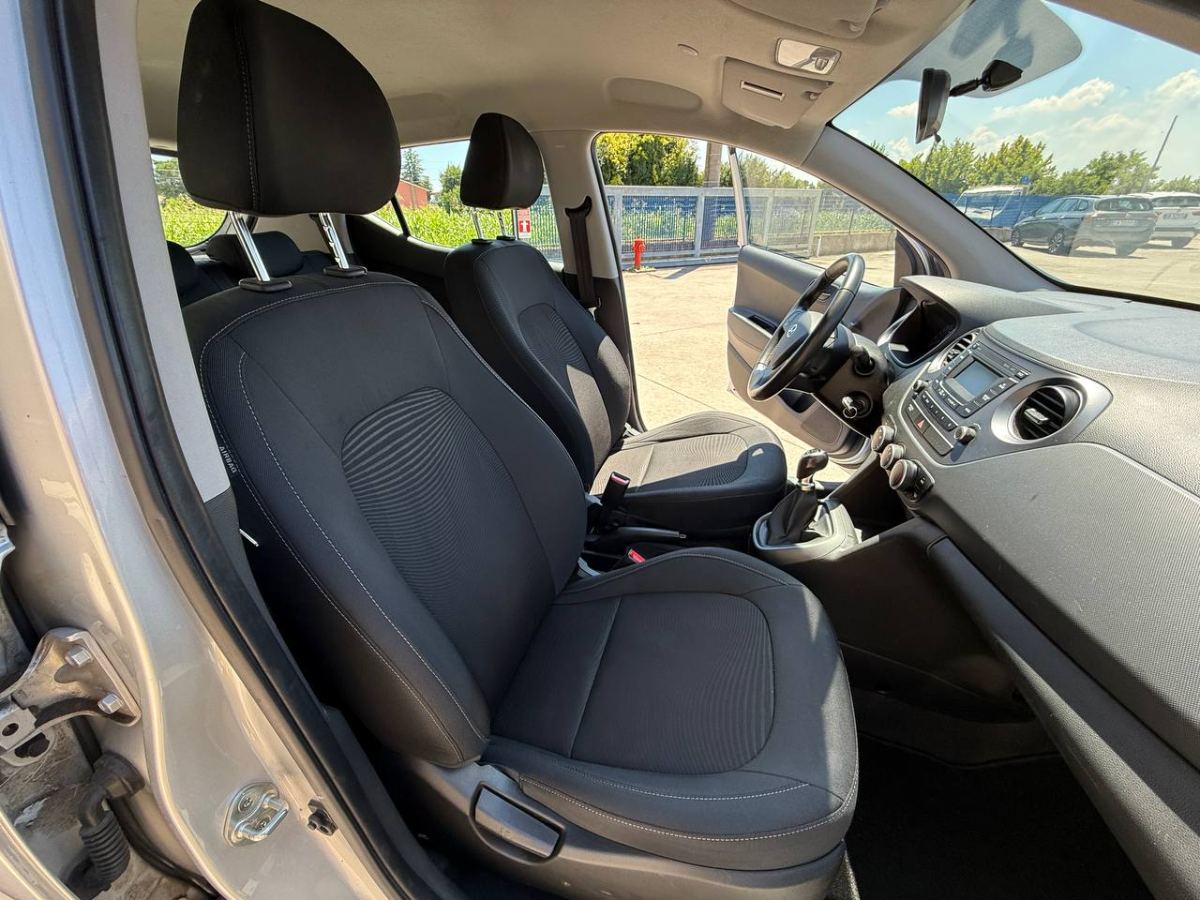HYUNDAI I10 1.0 67CV TREND 2019 usata — foto 10