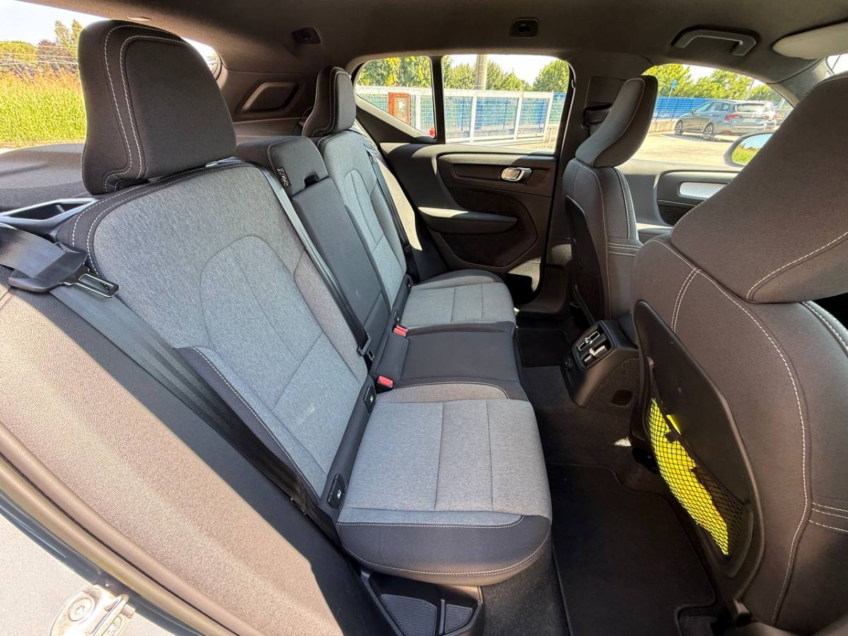 VOLVO XC40 1.5 T4 RECHARGE PHEV CORE AUTOMATICA 2023 usata — foto 13