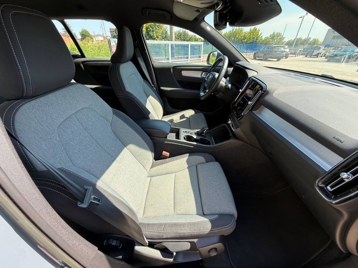 VOLVO XC40 1.5 T4 RECHARGE PHEV CORE AUTOMATICA 2023 usata — foto 11