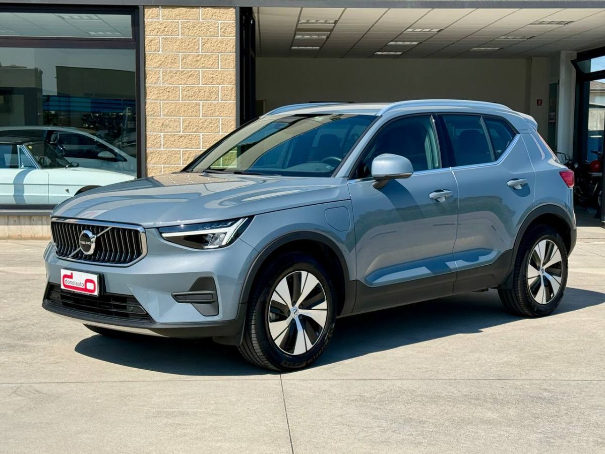 VOLVO XC40 1.5 T4 RECHARGE PHEV CORE AUTOMATICA 2023 usata — foto 3