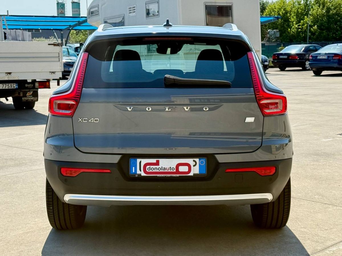 VOLVO XC40 1.5 T4 RECHARGE PHEV CORE AUTOMATICA 2023 usata — foto 5