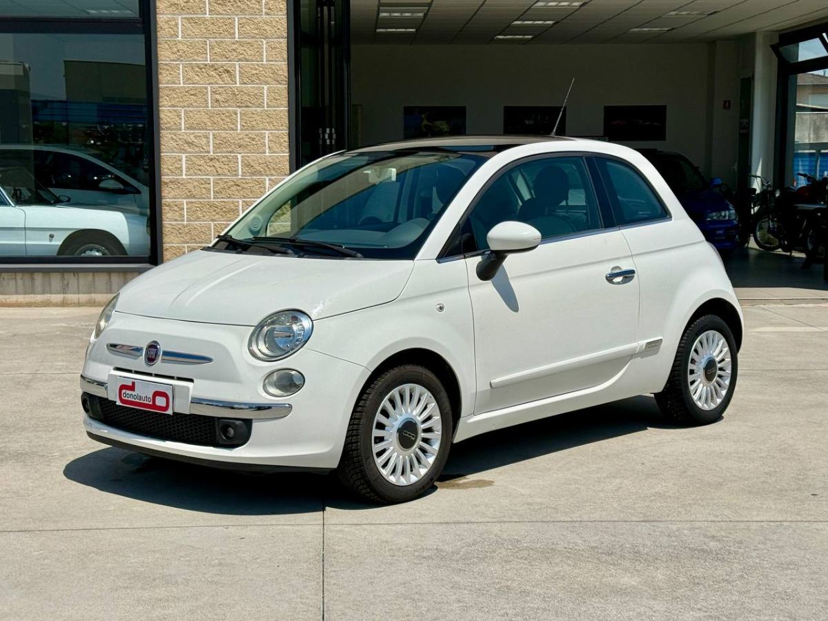 FIAT 500 1.2 LOUNGE 69CV 2010 usata — foto 3