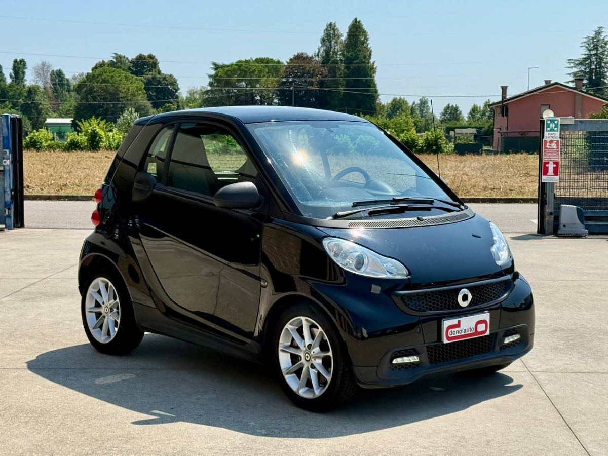 SMART FORTWO 1.0 MHD PASSION 71CV E5 2013 usata — foto 1