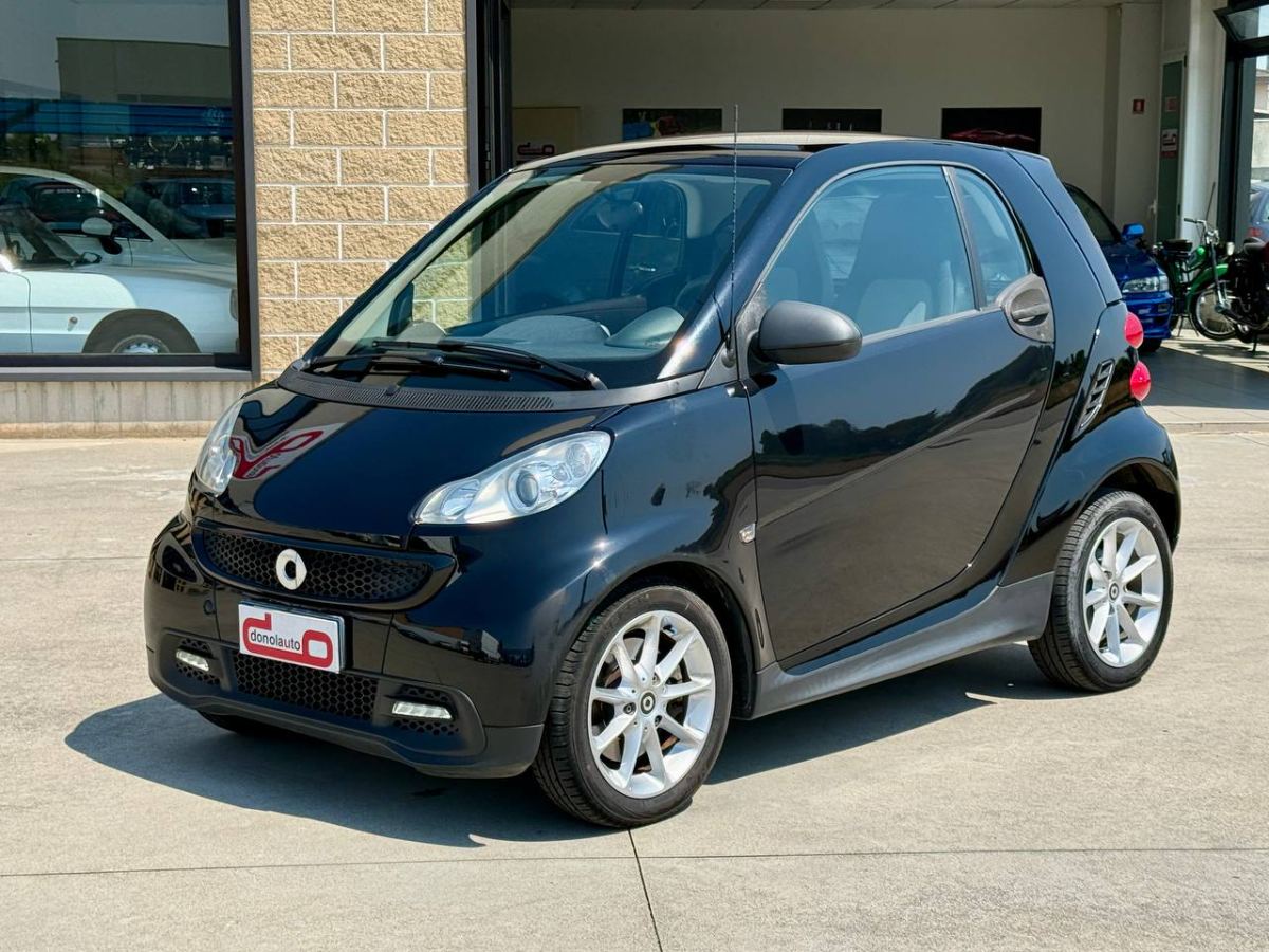 SMART FORTWO 1.0 MHD PASSION 71CV E5 2013 usata — foto 3