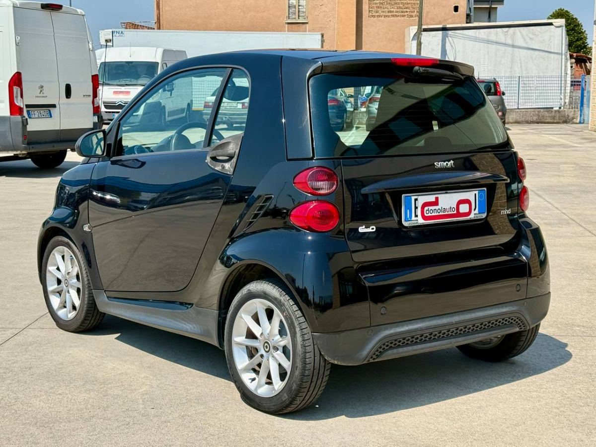 SMART FORTWO 1.0 MHD PASSION 71CV E5 2013 usata — foto 4