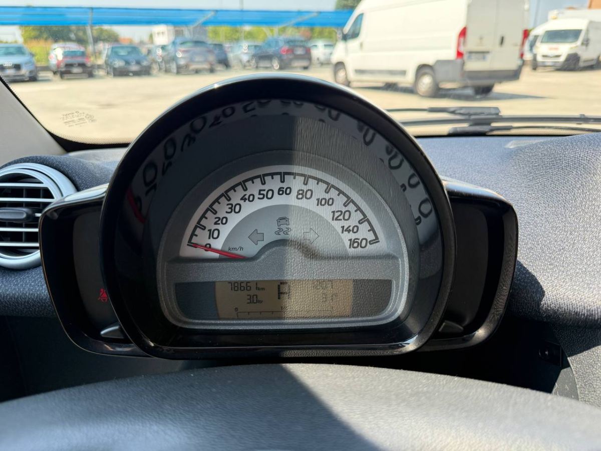 SMART FORTWO 1.0 MHD PASSION 71CV E5 2013 usata — foto 9