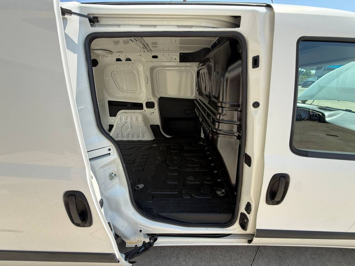 FIAT DOBLO' CARGO 1.3MJT PC-TN 3 POSTI 2019 usata — foto 14
