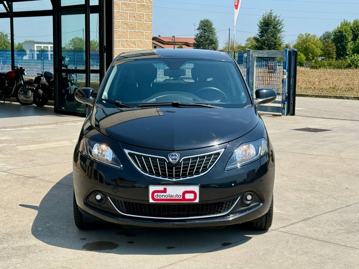 LANCIA YPSILON 1.0 HYBRID 70CV GOLD MY24 2023 usata — foto 2