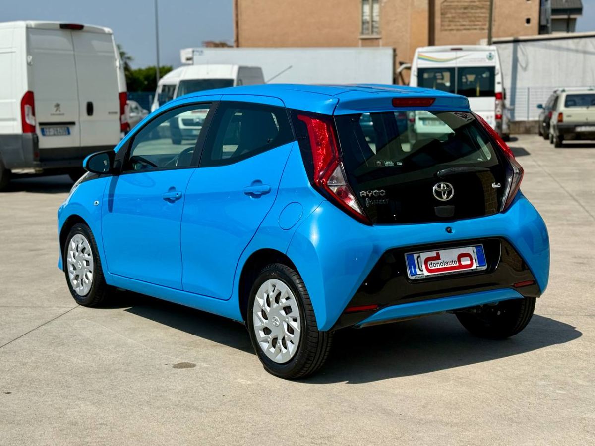 TOYOTA AYGO CONNECT 5P 1.0 VVT-I X-COOL MMT AUTOMATICA 2020 usata — foto 4