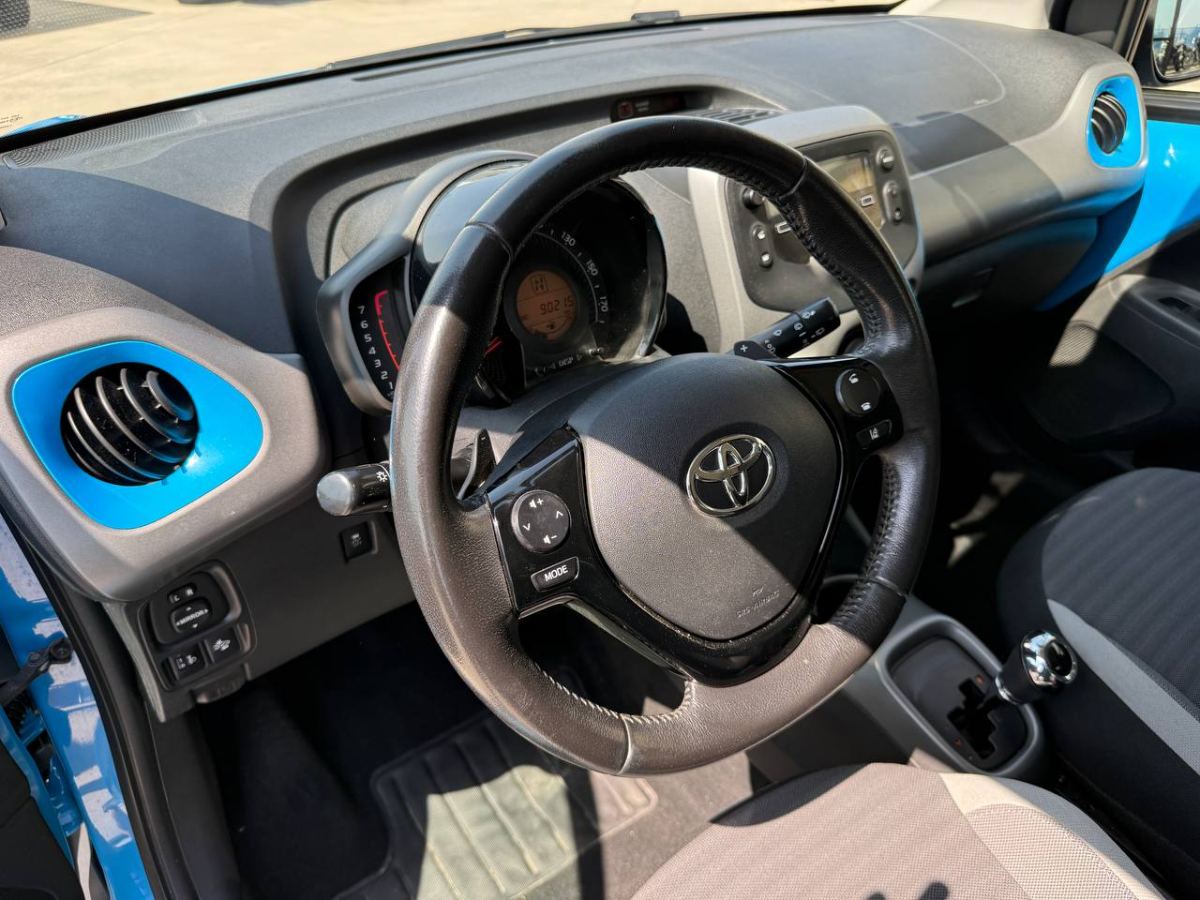 TOYOTA AYGO CONNECT 5P 1.0 VVT-I X-COOL MMT AUTOMATICA 2020 usata — foto 7