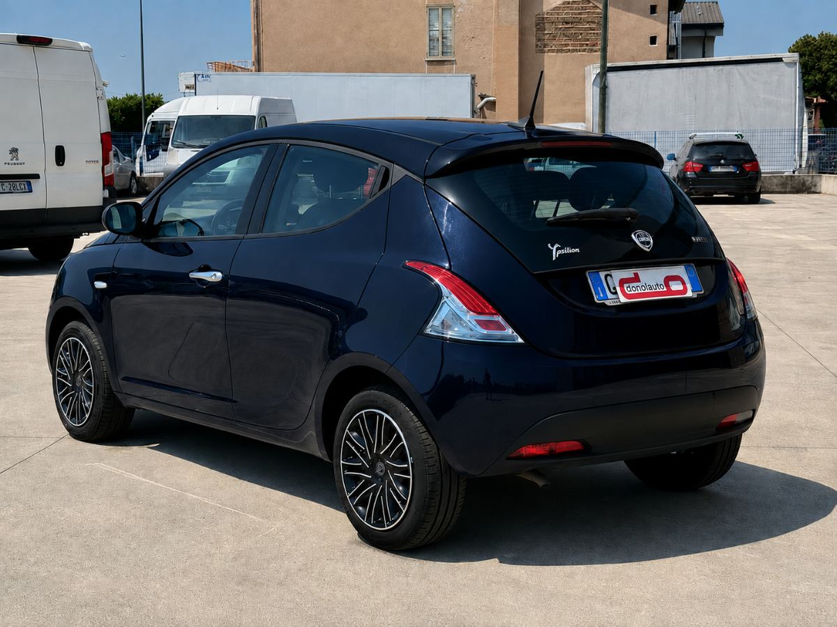 LANCIA YPSILON 1.0 HYBRID 70CV GOLD MY21 2021 usata — foto 6