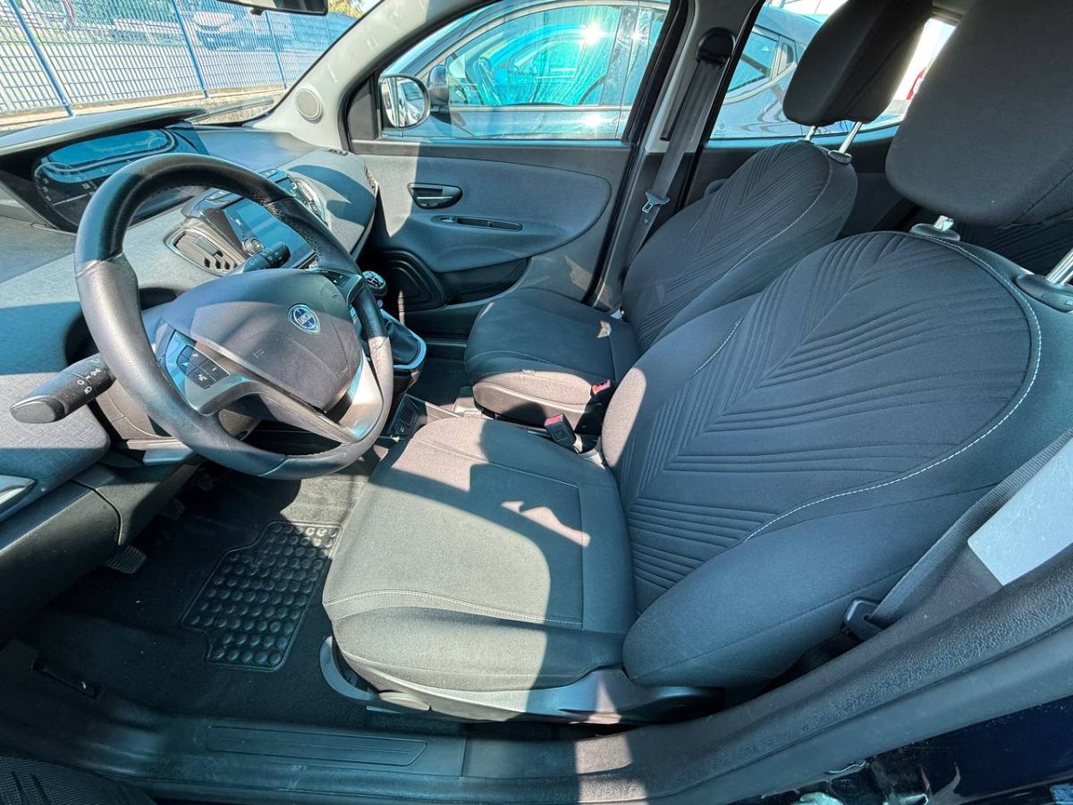LANCIA YPSILON 1.0 HYBRID 70CV GOLD MY21 2021 usata — foto 7