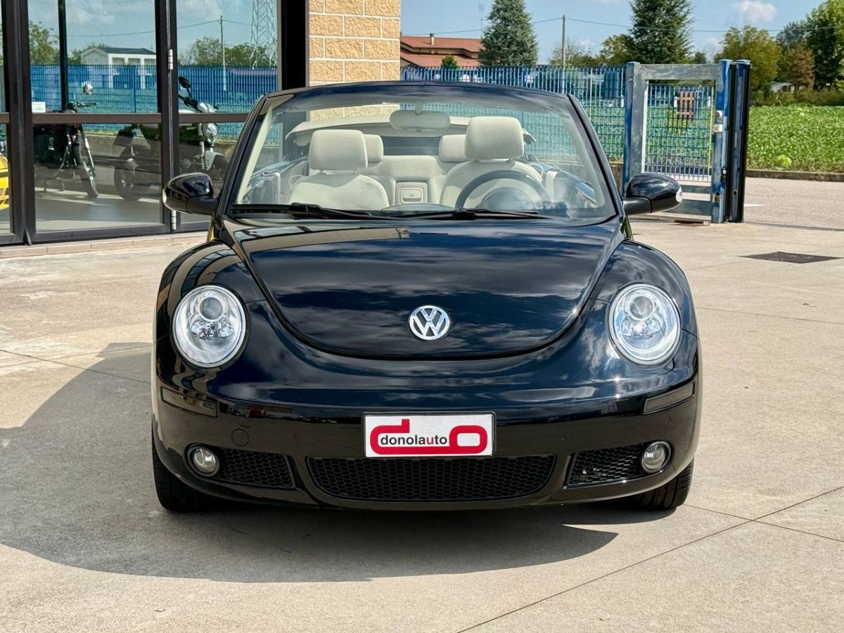 VOLKSWAGEN NEW BEETLE CABRIO 1.6 2006 usata — foto 2