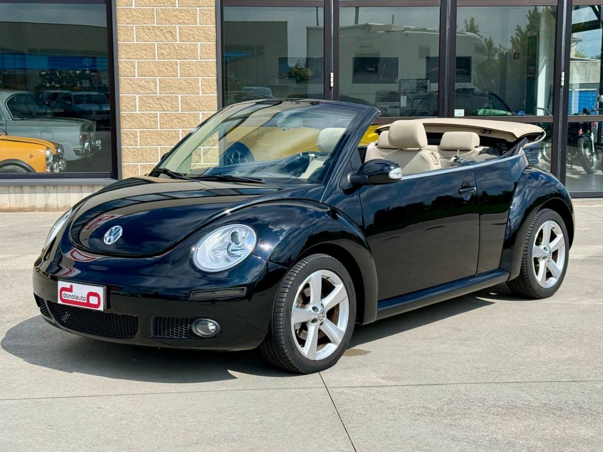 VOLKSWAGEN NEW BEETLE CABRIO 1.6 2006 usata — foto 3