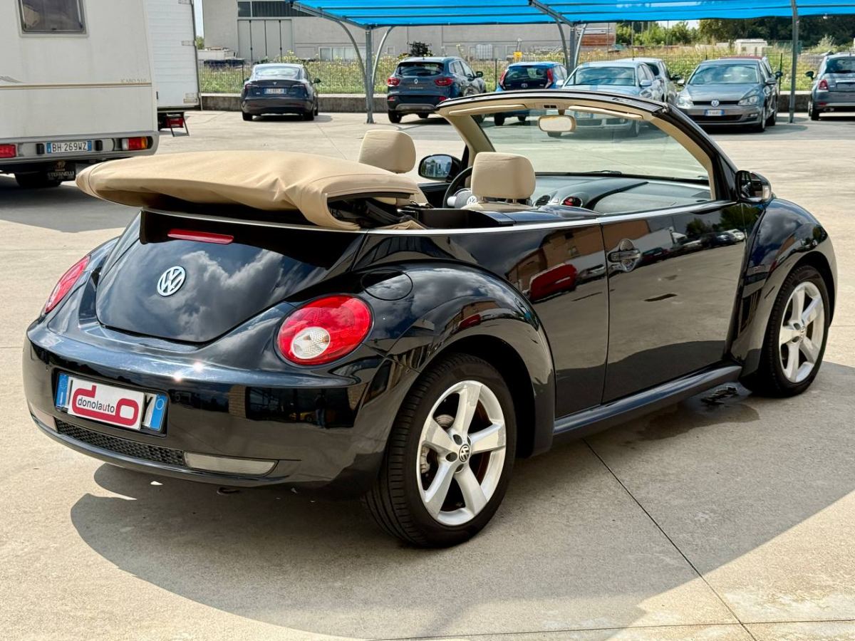 VOLKSWAGEN NEW BEETLE CABRIO 1.6 2006 usata — foto 6