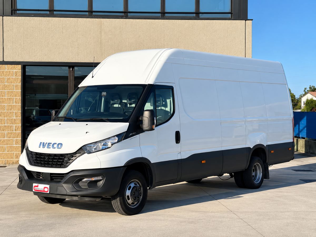 IVECO DAILY 35C16 2.3 156CV L4H3 2019 usata — foto 3