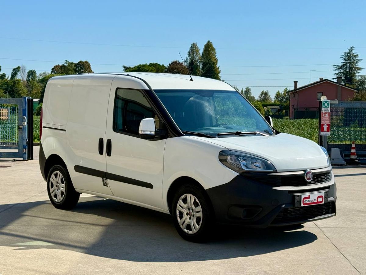 FIAT DOBLO' 1.3 MJT 95CV PC TN LAMIERATO usata